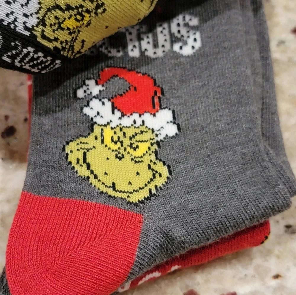 The Grinch Print Socks 3 Pair NWT